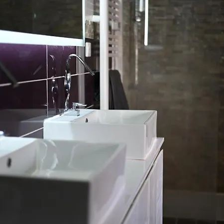 Superbe Entierement Refait A Neuf Apartment *